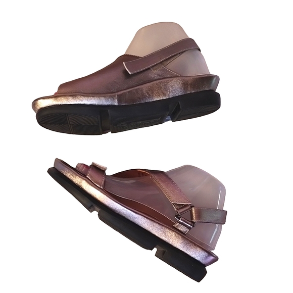 L'Amour Des Pieds Metallic Champagne Gold Color Leather Platform Sandals - Picture 8 of 16